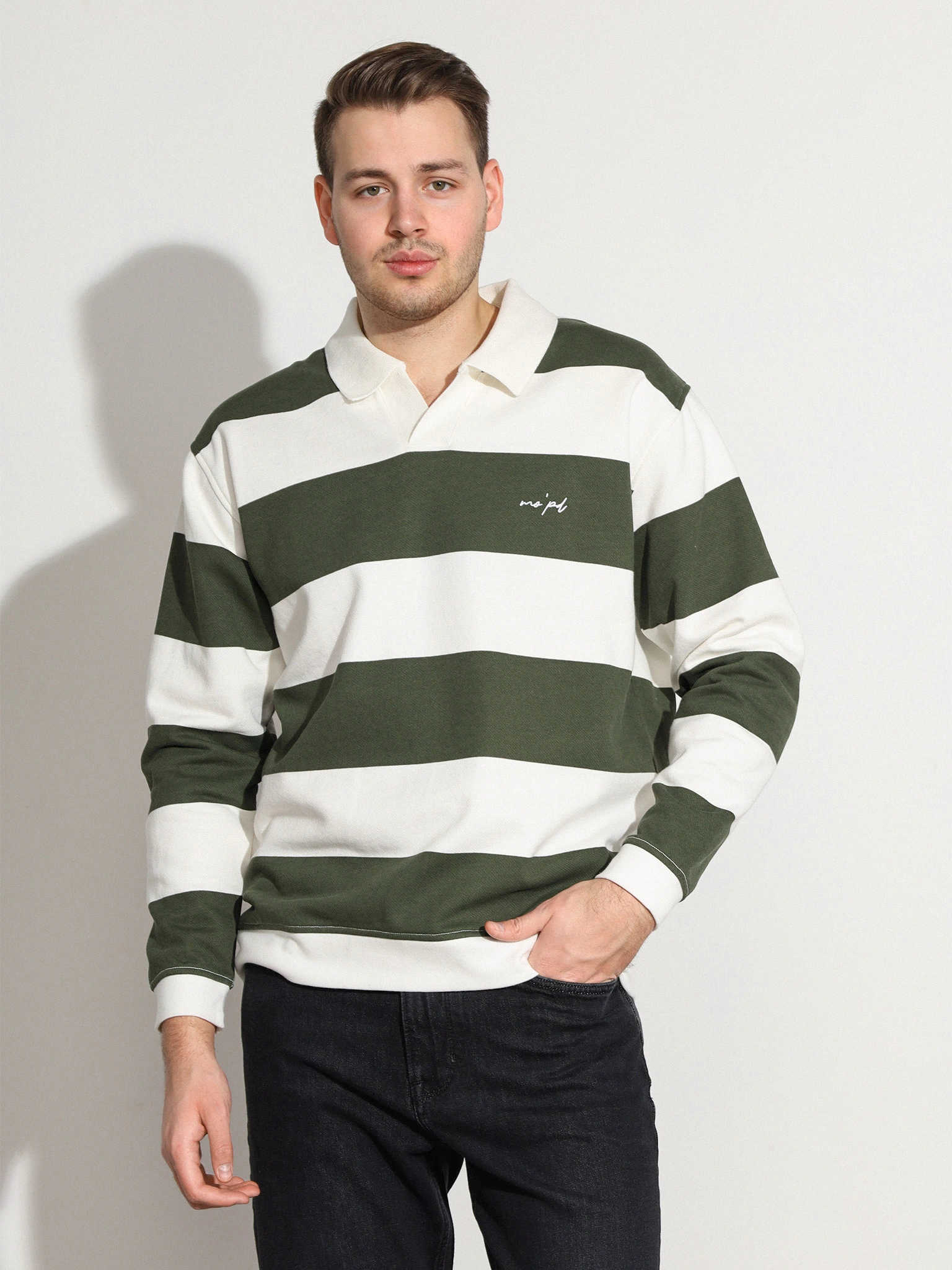 Толстовка в полоску зеленого цвета из хлопка